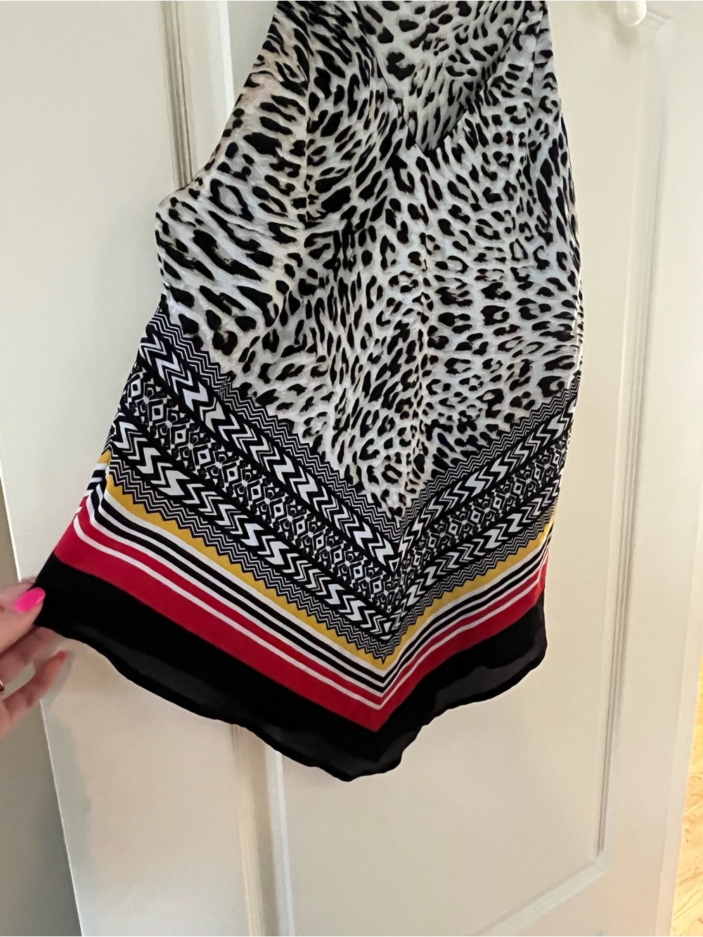Iz Byer Black and White Leopard Print Sleeveless Top Flowy Size Large - Picture 6 of 14